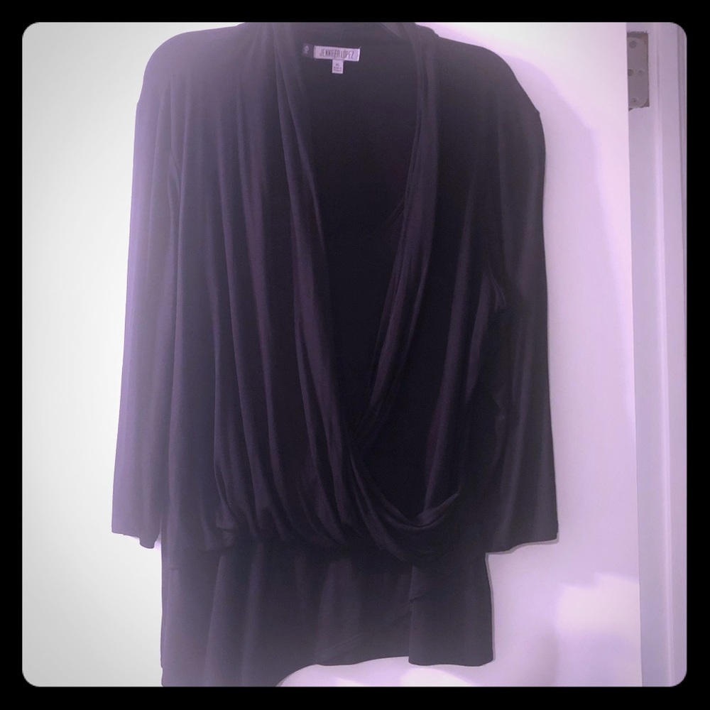 Black v neck Jennifer Lopez shirt